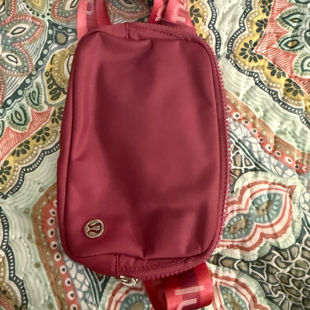 Lululemon 1L Belt Bag